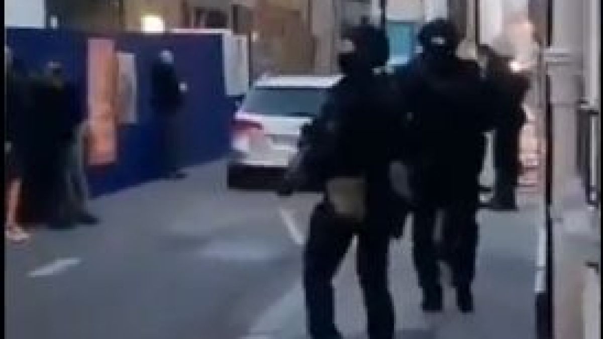Извънредни новини за стрелеца от кървавата касапница пред църква в Лион ВИДЕО 