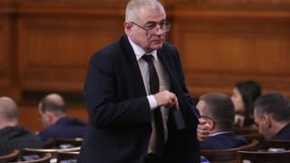 Контактен на Нинова депутат се появи без маска на празненство в Стара Загора