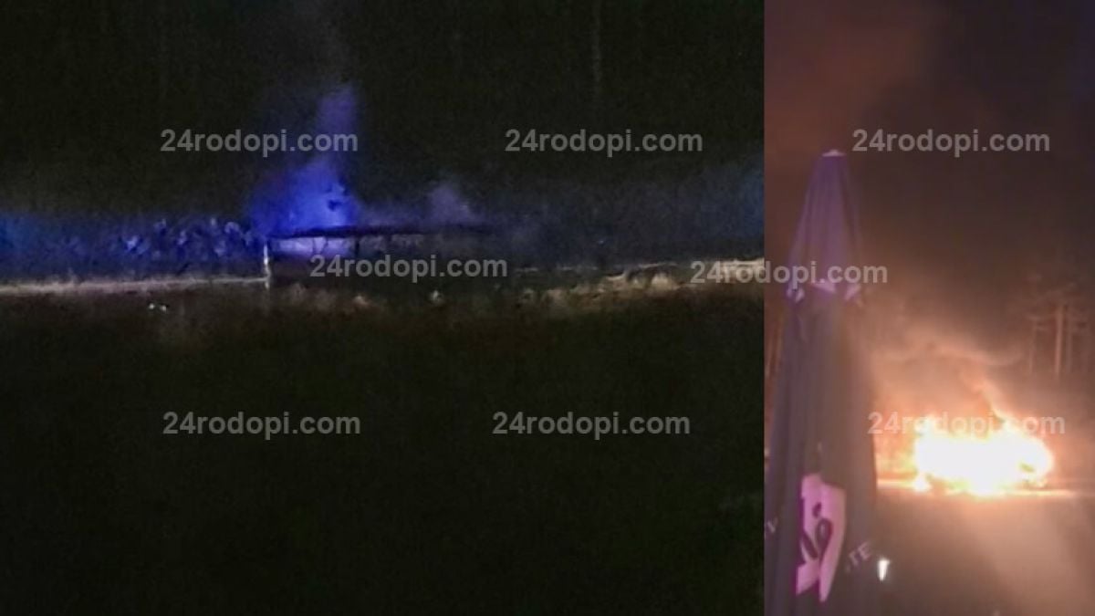 Автобус с работници се запали и почти изгоря до Кърджали ВИДЕО