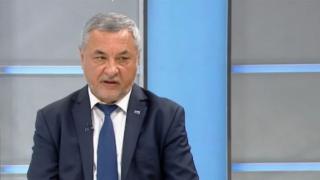 Симеонов: Трябва пълно затваряне! Оказа се вярно, че ще се мре яко!