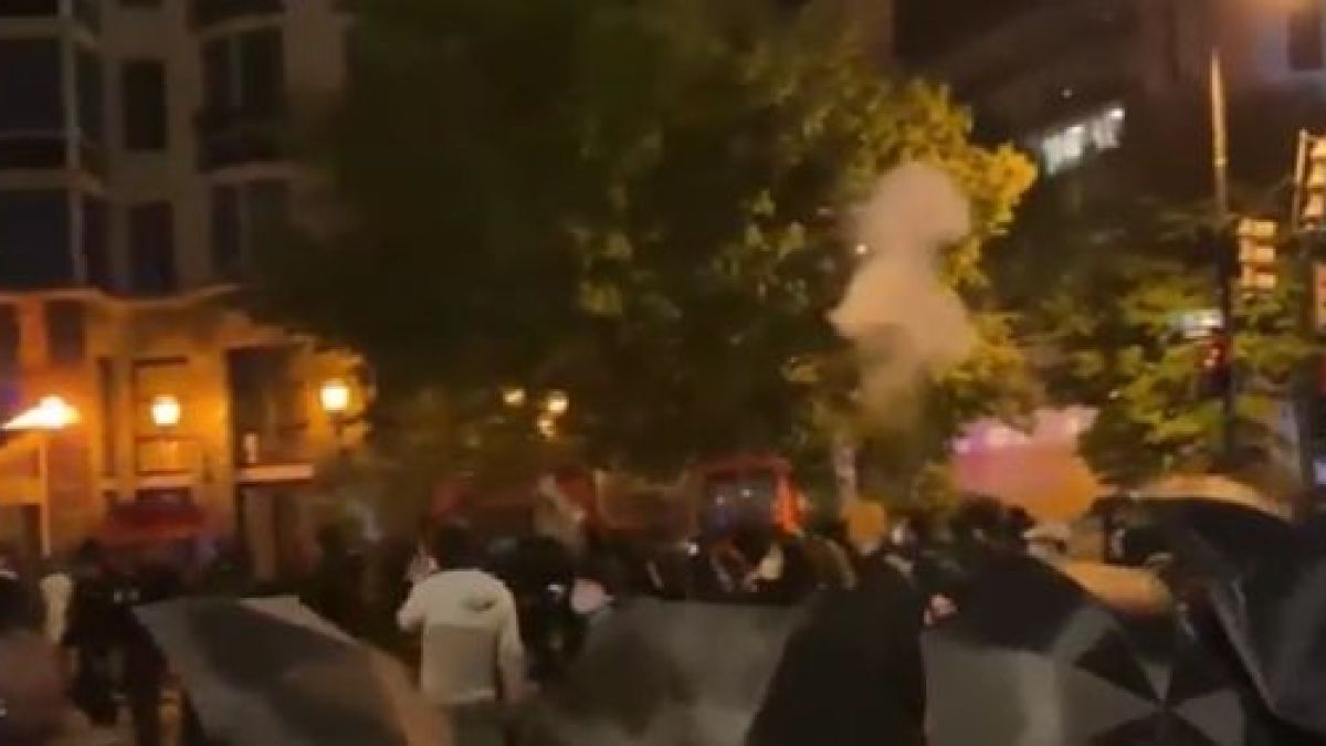 Истински ад в разгара на изборите: Клане пред Белия дом ВИДЕО 