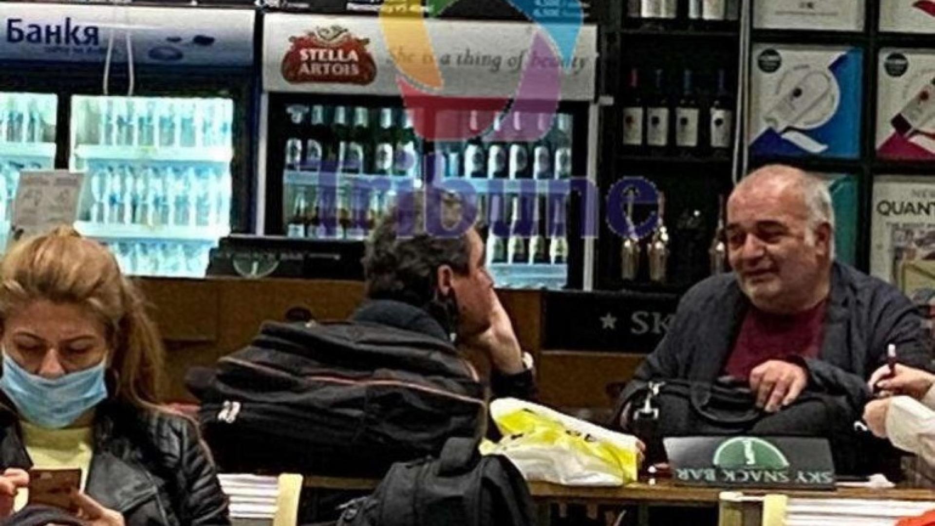 Маските паднаха: Бабикян и дясната ръка на Слави обсъждат новата коалиция на маса СНИМКИ 