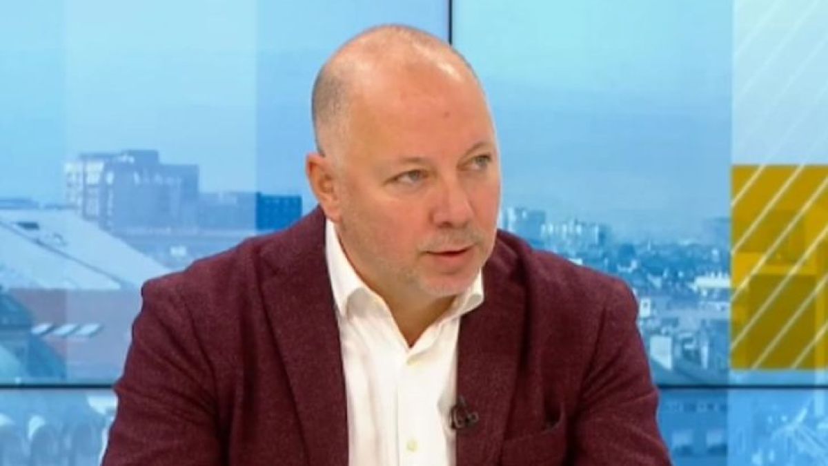 Транспортният министър разкри кои превозвачи са най-засегнати от К-19 у нас