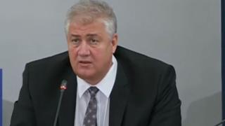 Проф. Балтов скастри  доц. Мангъров и разкри какъв нож с 2 остриета е кръвната плазма 