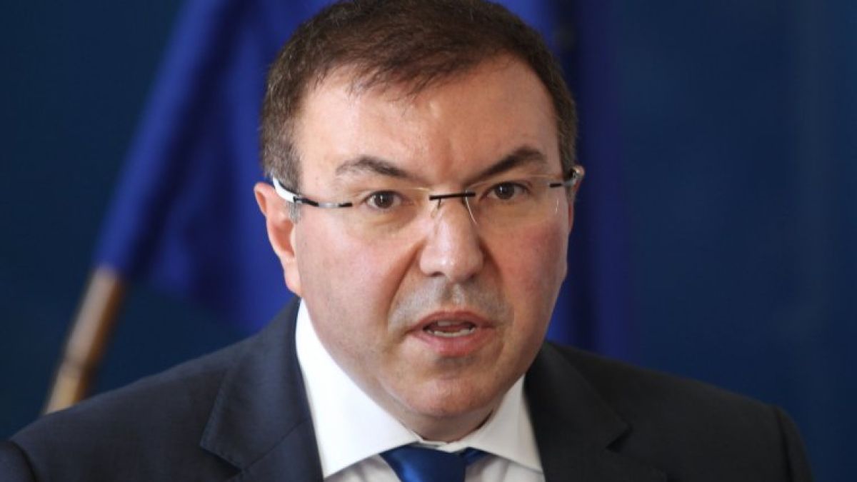От последните минути: Здравният министър с нова ЗАПОВЕД за мерките срещу COVID-19