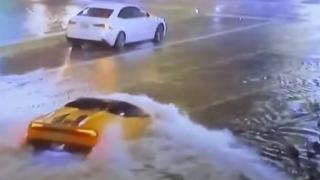 Зрелищни ВИДЕА: Lamborghini премина като подводница през водна стихия  