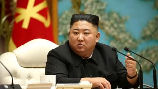 Ким Чен Ун се появи за първи път публично след дълго отсъствие