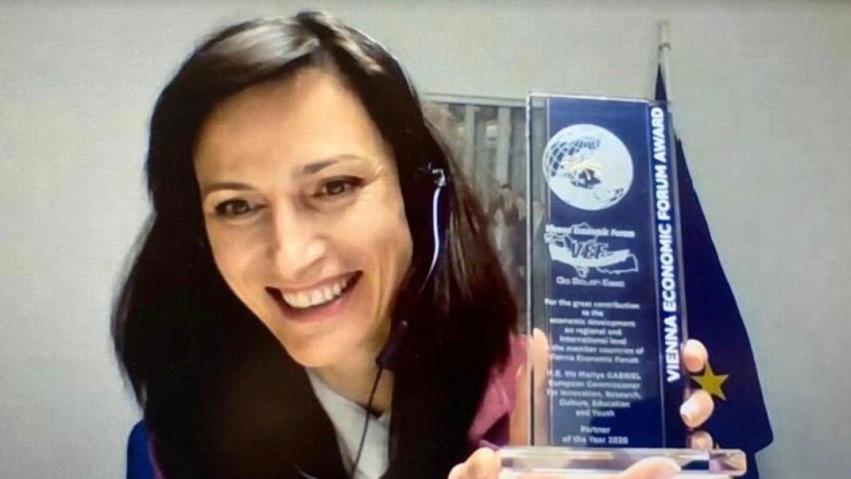 Български еврокомисар с голямо международно признание 
