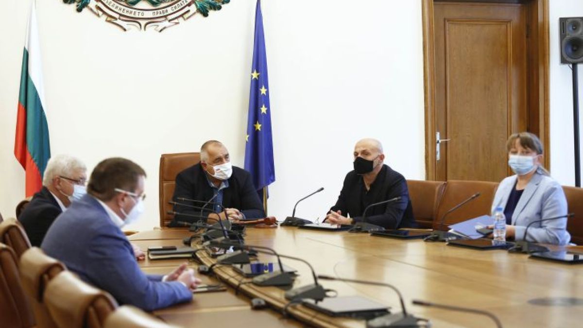 Битката с К-19: Дончев и министри на спешно заседание при Борисов, ето какво решиха 