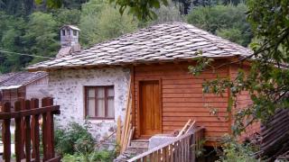 Коронавирусът предизвика невиждан бум в търсенето на имоти край... 