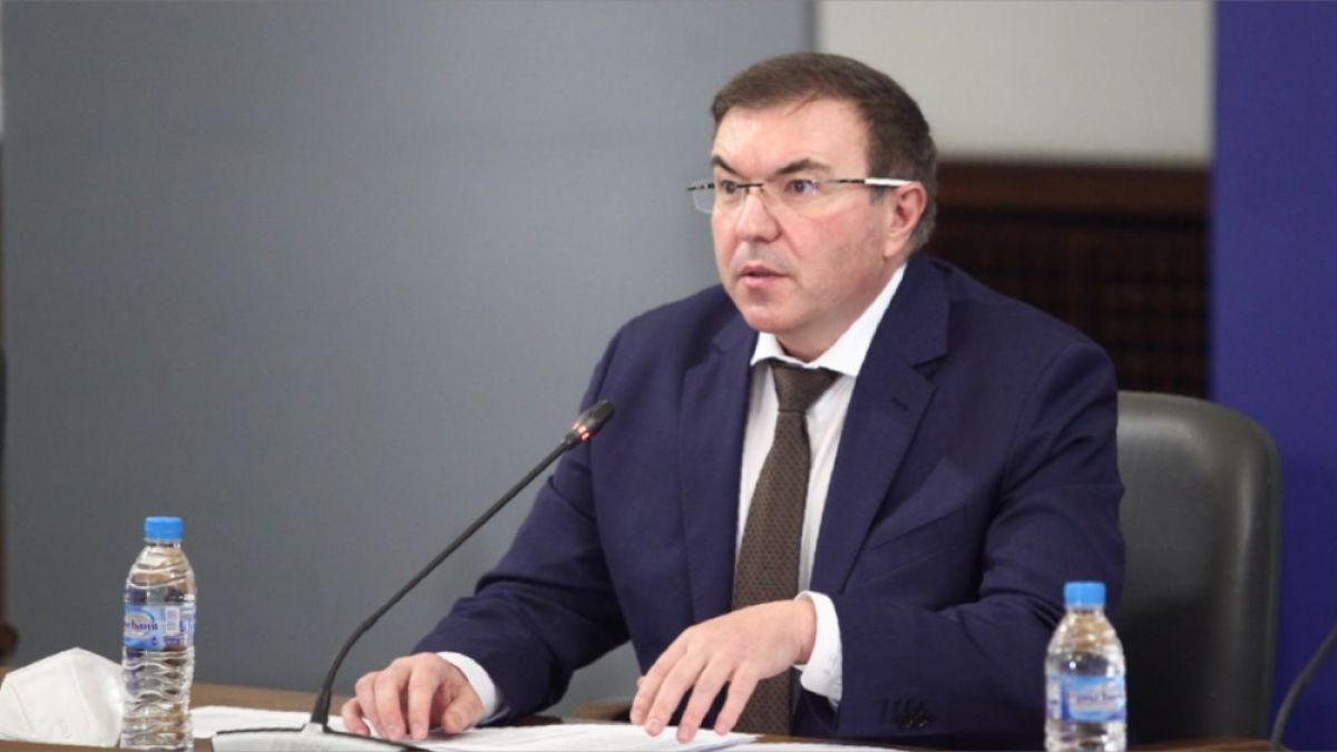 Здравният министър с извънредно решение за болниците и К-19