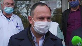 Ръководството на болницата в Пловдив даде обяснения за двамата пациенти с К-19, починали на стълбите ВИДЕО