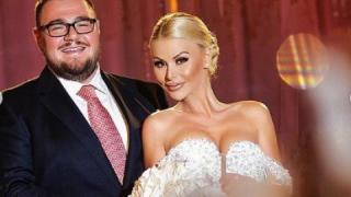 Вижте как Гущеров посрещна Светлана след родилното СНИМКА