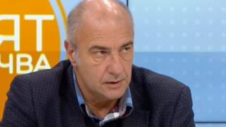 Доц. Киров бие аларма: Самолечението от К-19 става по-опасно от вируса