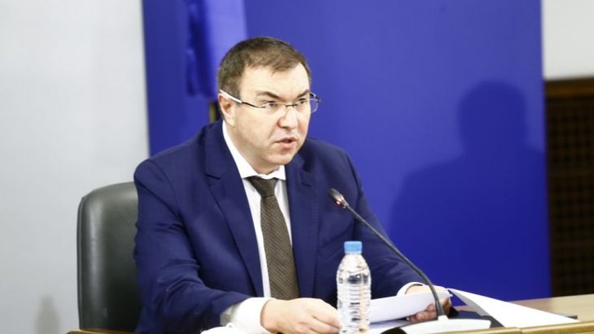 Министър Ангелов огласи новите мерки, които влизат в сила от петък, 27 ноември и ще са в сила до... ВИДЕО