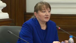 Сачева обяви кои хора ще получат пари от държавата по време на локдауна 