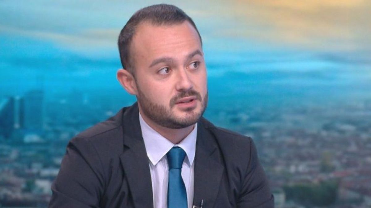 Метематикът Велков ни отчая: Мерките няма да се смекчат на 21 декември, защото...