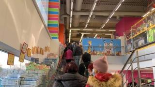 Скандални СНИМКИ показват защо локдаунът у нас може и да не даде резултат 