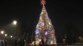 Коледният дух завладя София въпреки К-19 СНИМКИ