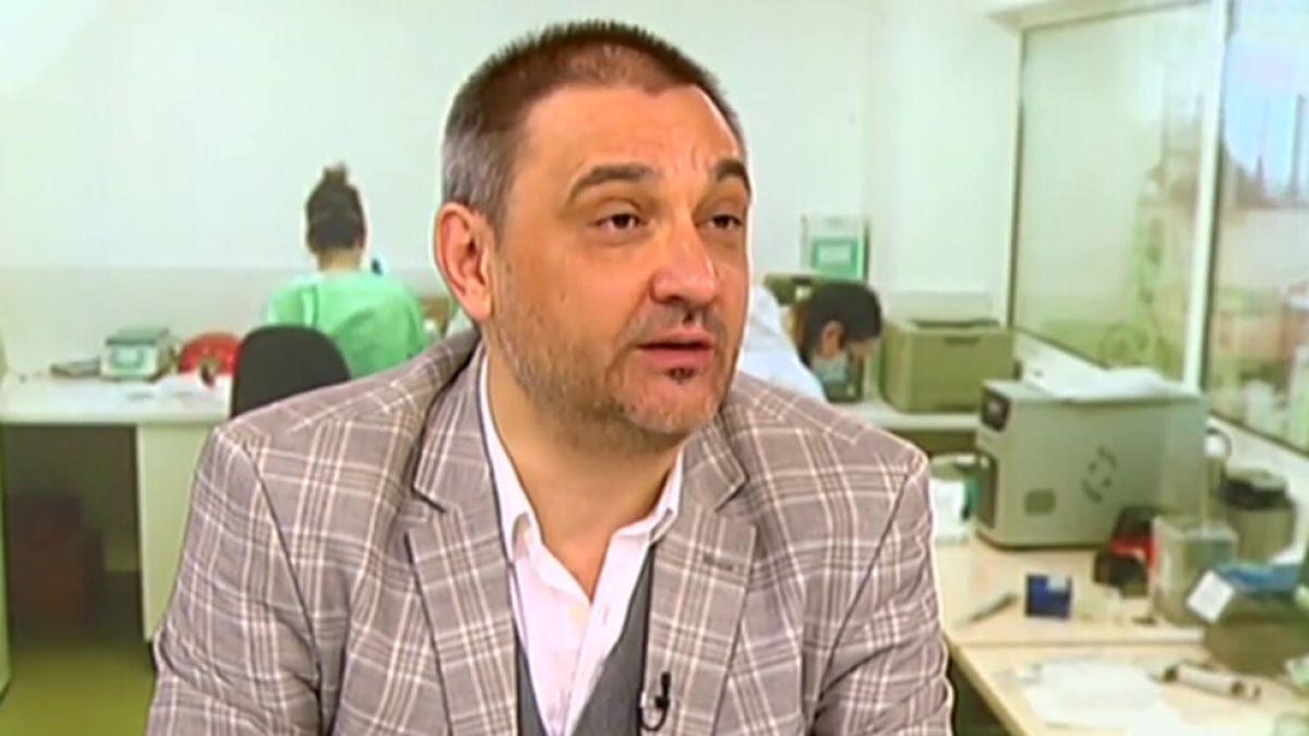 Доц. Чорбанов сензационно: COVID ще спре, но не заради ваксините, а защото...