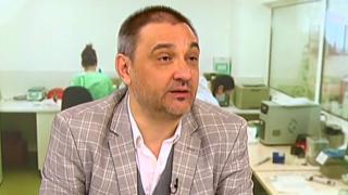 Доц. Чорбанов сензационно: COVID ще спре, но не заради ваксините, а защото...