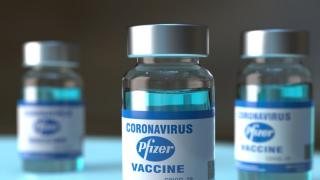 Директорът на Pfizer алармира: Не правете тази грешка, въпреки ваксините! 