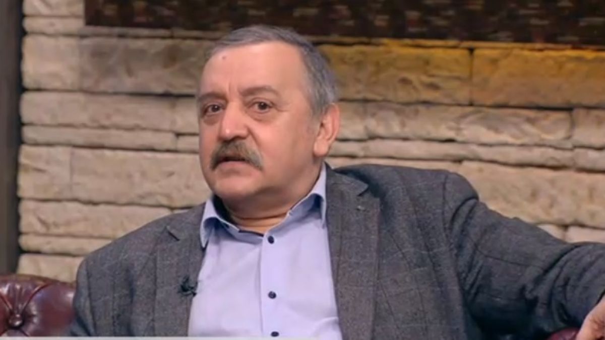 Проф. Кантарджиев помоли хората какво да правят, когато свърши локдауна и изби рибата с шега за Сталин