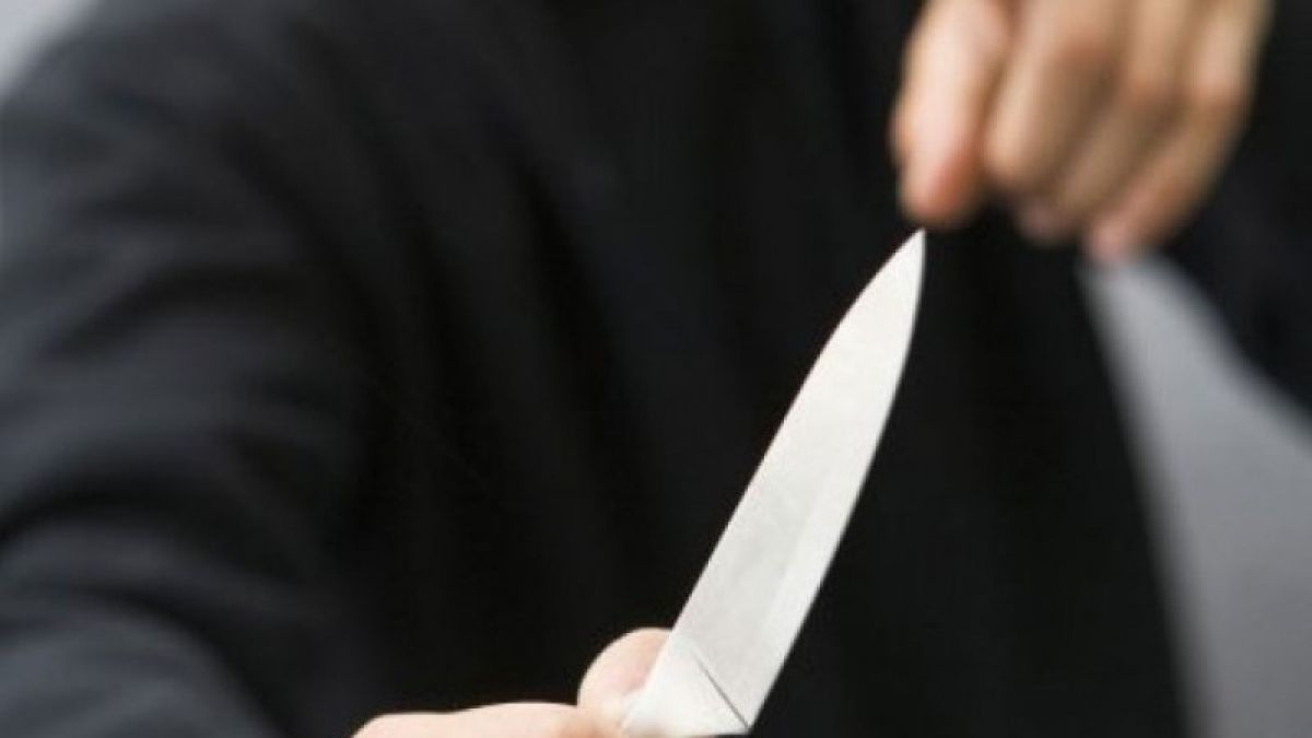 Екшън в София: Изпечени бандити скочиха на полицаи с нож и сатър