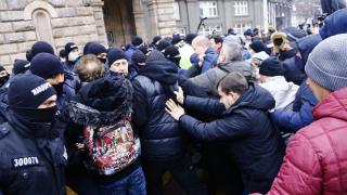Извънредно! Зов за бунт: Демокрацията е в опасност, на 5 май....