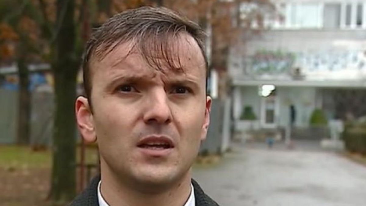 Скандално! Балетист, излезе на сцената с медицинска маска, а сега го грози голяма беда