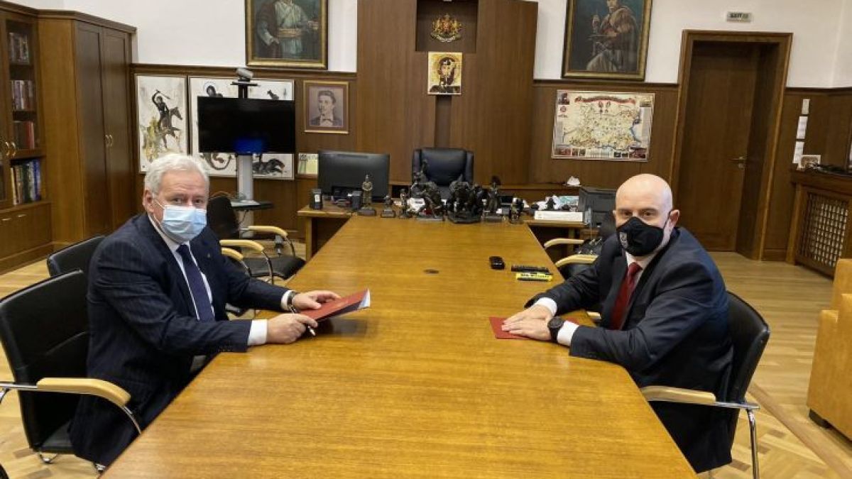 Главният прокурор и изпълнителният директор на КРИБ подписаха Меморандум за сътрудничество