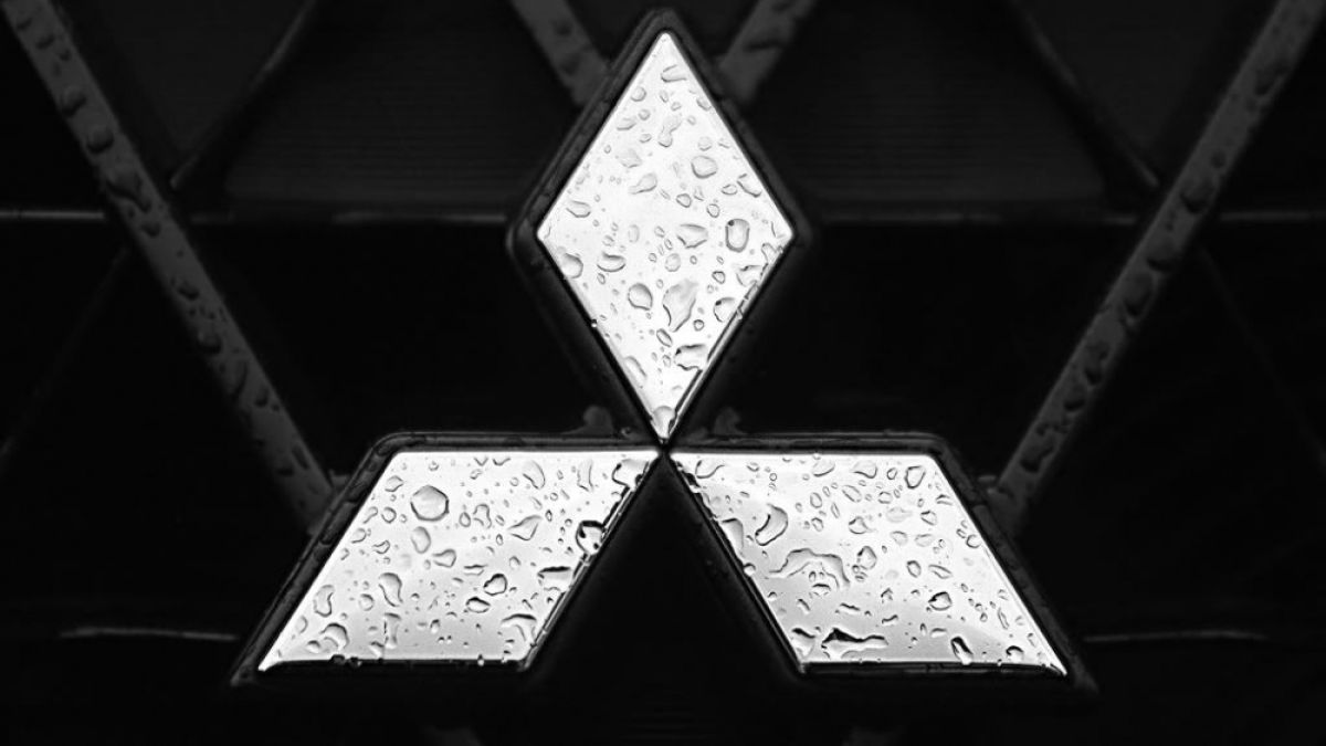 Заснеха новия Mitsubishi Outlander без никакъв камуфлаж СНИМКИ 
