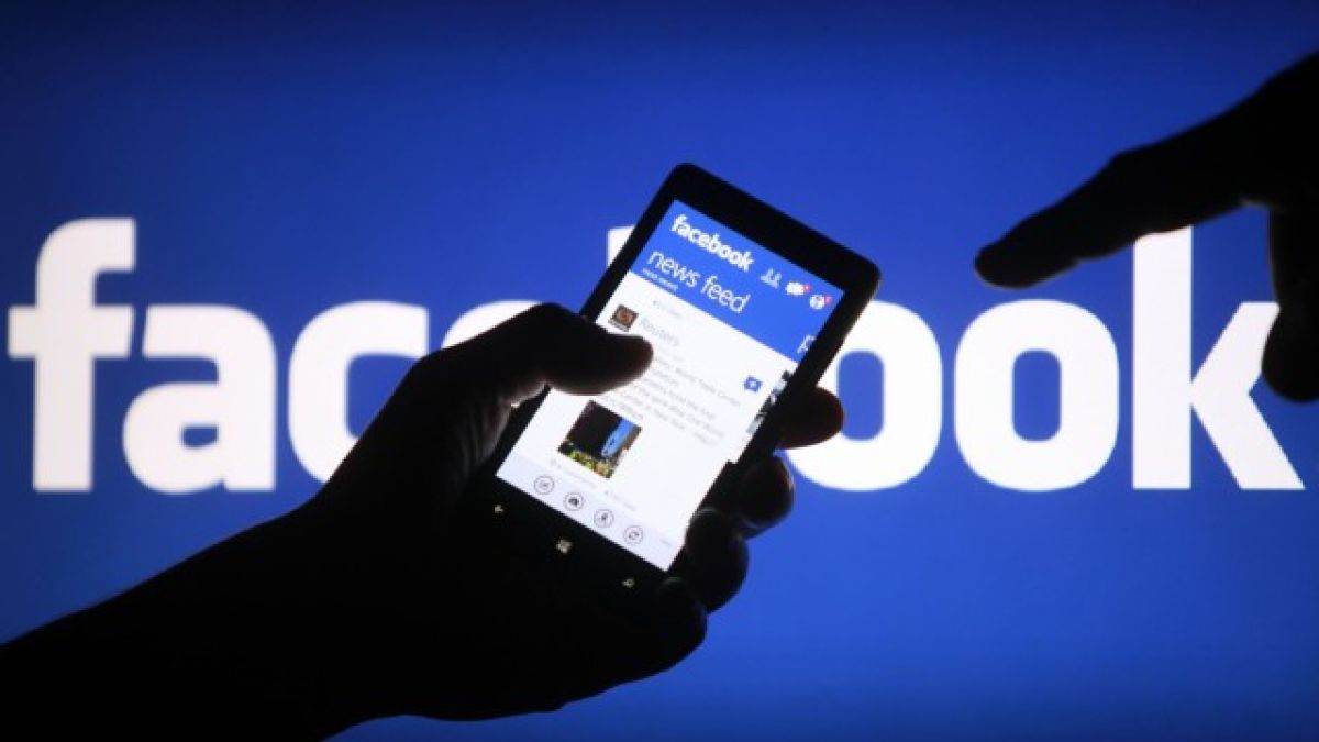 Чатът на Facebook се срина