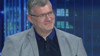 Проф. Момеков: Фармацевтичните компании опитват да скроят шапка на К-19