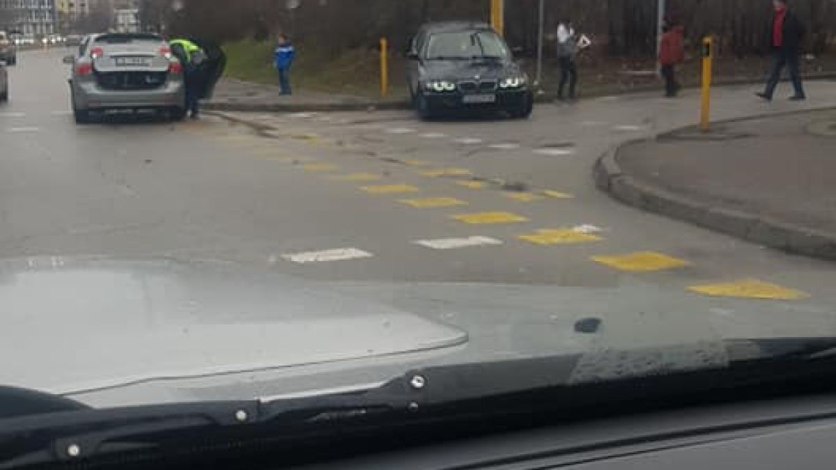 Първо в БЛИЦ! Зверски екшън на ключов столичен булевард СНИМКИ