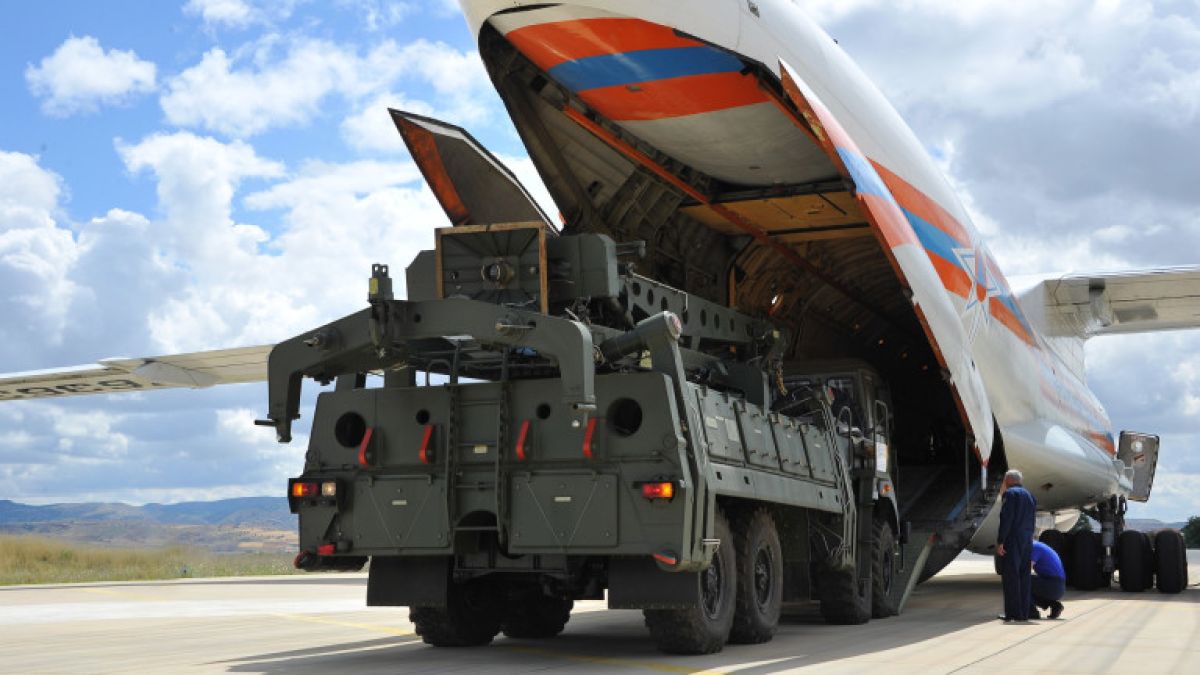 САЩ наложиха санкции на Турция заради руските С-400, Анкара се закани да...