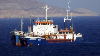Кошмар във Варненското езеро: Моряци паднаха от кораб, има загинал 