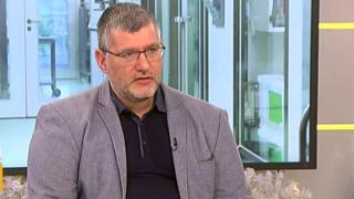 Проф. Момеков огласи кой е големият проблем на българите относно К-19