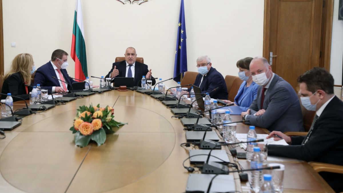 Борисов с гореща новина за много пари за малки, средни и микропредприятия