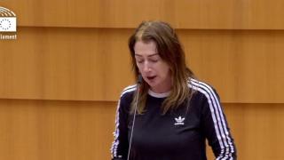 Ал. Йорданов възмутен от външния вид на лявата евродепутатка Клеър Дейли 