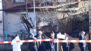 Гурбетчия се върна от Острова и закла невярната си съпруга пред децата им в Гложене, а сега... 