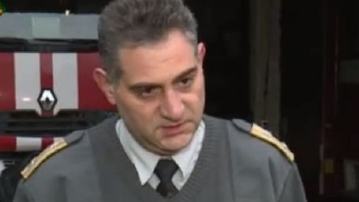 Проговори пожарникарят, рискувал живота си, за да спаси Борово от огромна трагедия 