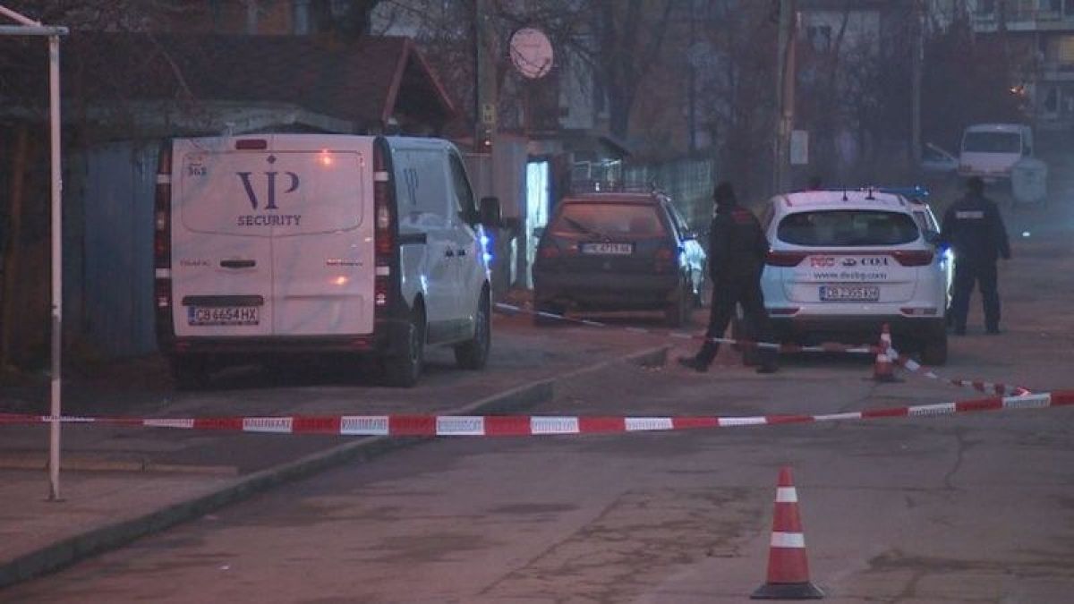 Търсят вътрешен човек в бруталния обир на инкасо автомобил в Перник 