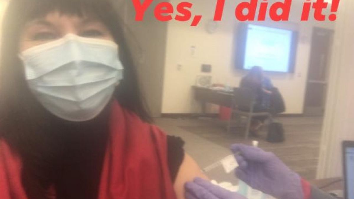 Първата българка, която си сложи ваксина на Pfizer срещу К-19, сподели откровено, че... 