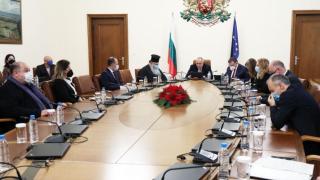Правителството дава над 3 милиона лева за духовниците в у нас