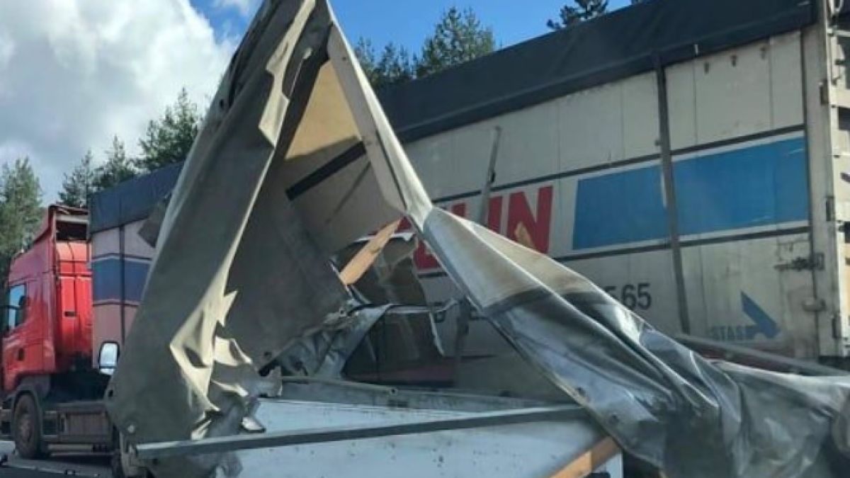Кървава баня на АМ "Хемус", полиция отклонява движението през с. Яна  