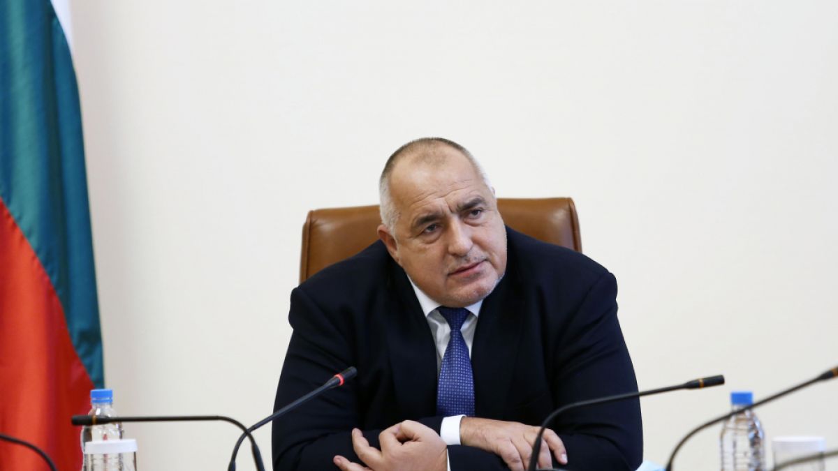 Възстановяват полетите между България и Великобритания считано от... 