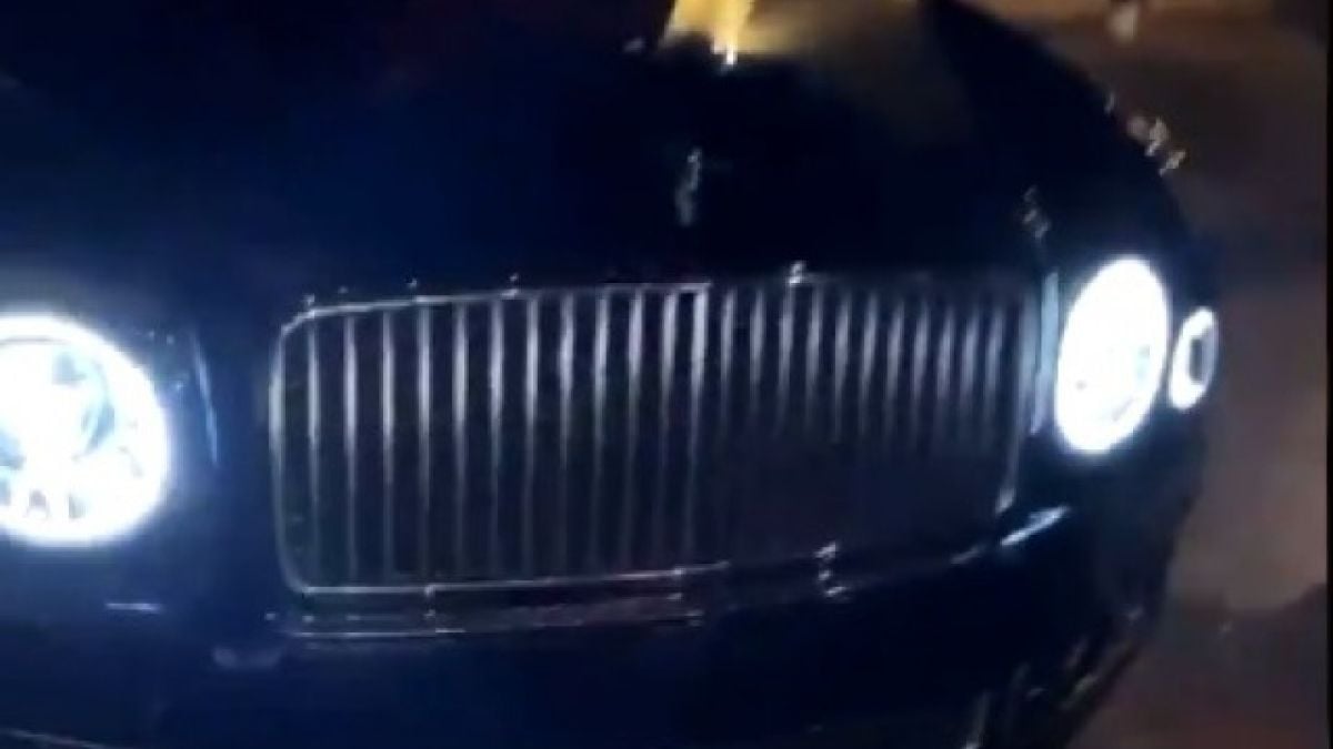 Рапър изненада майка си за рд с чек за 1 млн. долара и Bentley ВИДЕО