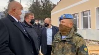 Шок! Стрелба от автомат проехтя край Борисов, Каракачанов и Ангелов ВИДЕО