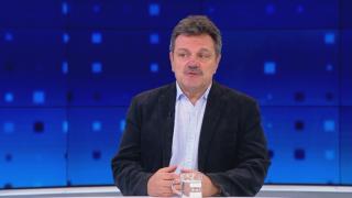 И д-р Симидчиев се ваксинира и призна за огромна тъга